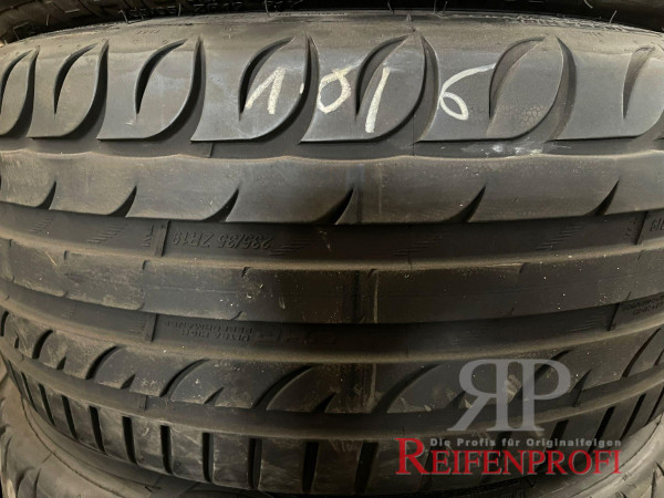Strial UHP (XL) 235/35 R19 91Y Sommerreifen DOT 2018 6mm RR4-B