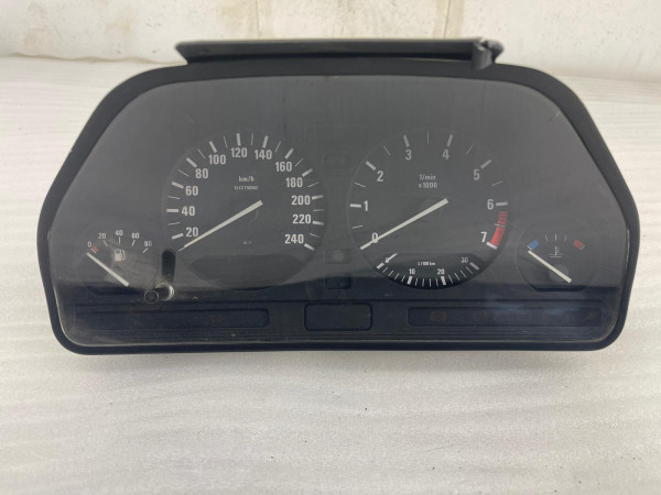 Original BMW 5er E34 8359361 Tacho Kombi Instrument gebraucht MT1031