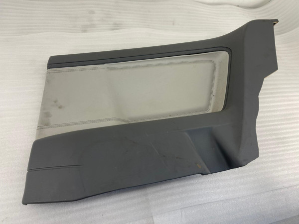 Original BMW 8er E31 Verkleidung hinten rechts silbergrau dkl. 8117270 gebraucht MT924