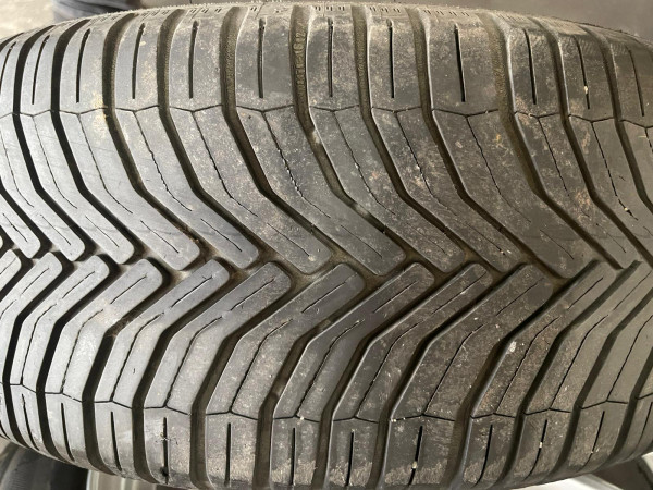 Firestone Multi Season Allwetterreifen 205/50 R17 93V DOT 2022 - 4mm S17