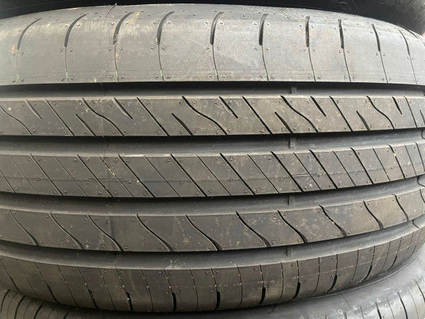 Goodyear Ef. Grip Perf. 215/55 R17 94W Sommerreifen DOT 2025 DEMO 320-A