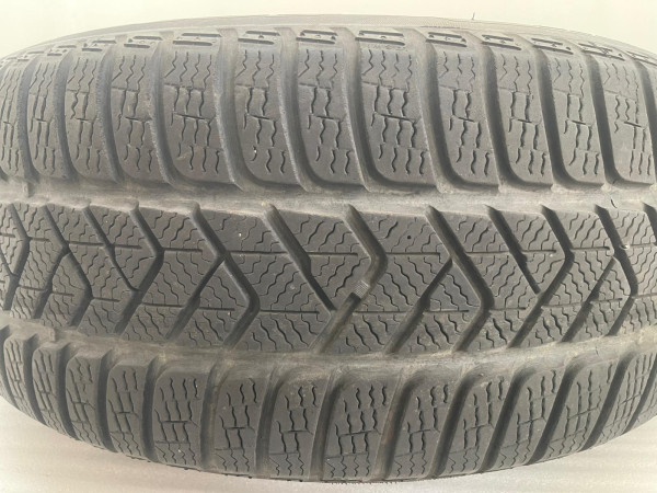 Pirelli Sottozero Serie 3 - 225/55 R16 99H Winterreifen DOT 2015 5,5mm 307-A