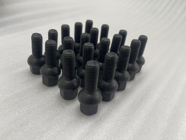 20x Radschrauben M12x1,5 Kugel Kugelbund Schwarz matt passend auf Diverse Felgen SW17 L28