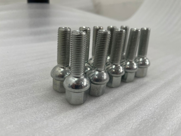 10x Radschrauben M12x1,5 Kugel Kugelbund Chrom passend auf Diverse Felgen SW17 L35