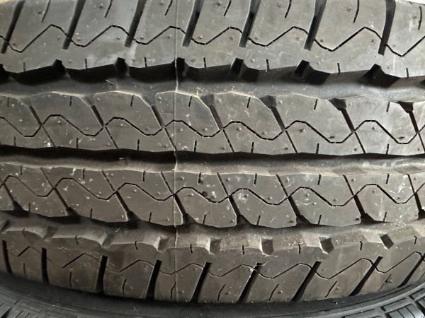 Maxxis MCV3+ Vansmart 205/75 R16C 113/111R Sommerreifen DOT 2024 DEMO