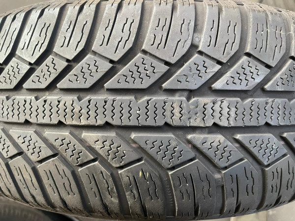 Semperit Master Grip 2 - 185/65 R15 88T Winterreifen DOT 2019 - 3,5mm 319-B