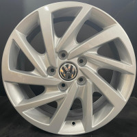 Original VW T5 T6 T6.1 17 Zoll Woodstock Felgen Satz 7E0601025T 7x17 ET55 Silber 221-B*