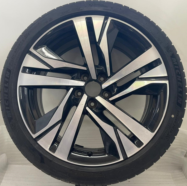 Original Peugeot 508 GT 19 Zoll Sommerräder 9814118377 8Jx19 ET44 235/40 R19 96Y S20