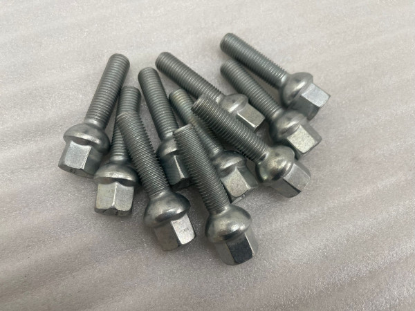 20x Radschrauben M12x1,5 Kugel Kugelbund Silber matt passend auf Diverse Felgen SW17 L43