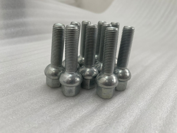 10x Radschrauben M12x1,5 Kugel Kugelbund Chrom passend auf Diverse Felgen SW17 L39