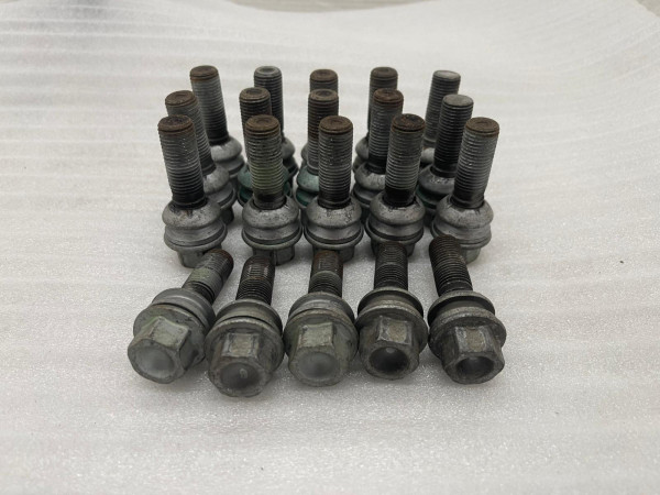 20x Radschrauben M14x1,5 Original Porsche 9PA Cayenne Audi Q7 4L SW19 L35
