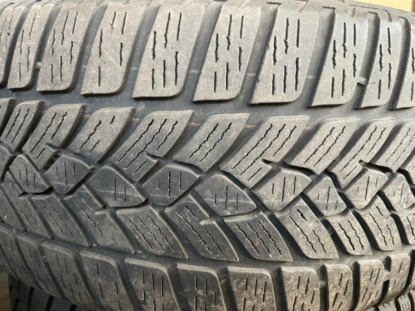 17 Zoll Fulda Kristall Winterreifen 225/50 R17 98V DOT DOT 2018 5,5mm 361-B