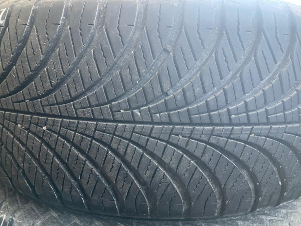 Goodyear Vector 4Season 235/65 R17 108W Allwetterreifen Ganzjahresreifen DOT 2020 - 6,5-7,0mm 322-A