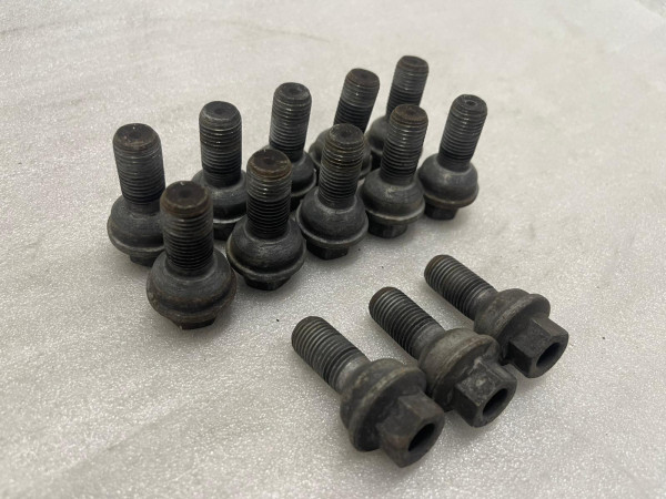 1x Radschrauben M14x1,5x28 Kugel Kugelbund Original Mercedes Vito V-Klasse SW17 L28