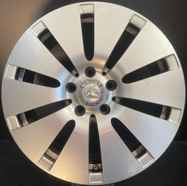 Original Mercedes C-Klasse W205 17 Zoll Felgen Satz A2054012100 7x17 ET48,5 230-B