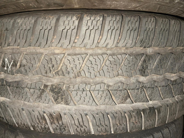 Continental Van Contact Winterreifen 215/60 R17 C-Decke 109/107H DOT 2023 7,5mm 307-A