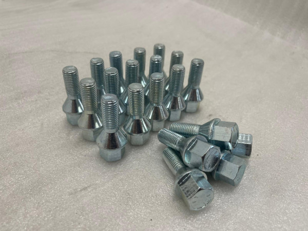 20x Radschrauben M12x1,5 Kegel Kegelbund Chrom passend auf Diverse Felgen SW17 L26
