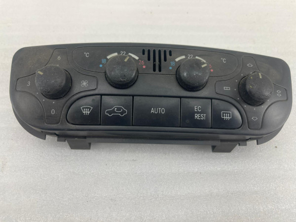 Original Mercedes C-Klasse W203 Klimabedienteil A2038300285 gebraucht MT1050