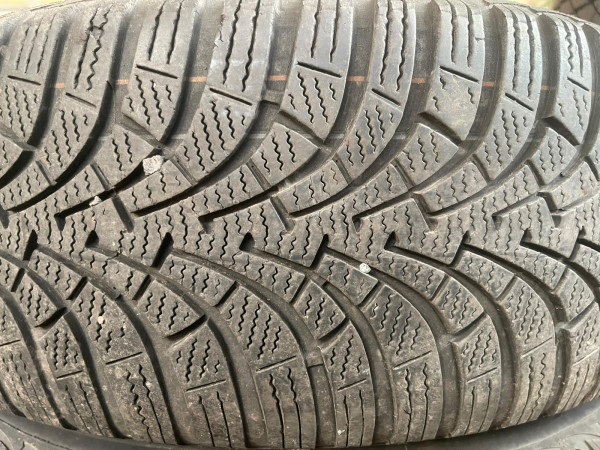 Goodyear Ultra Grip Perf.9+ 205/55 R16 91H Winterreifen DOT 2021 4mm 306-A