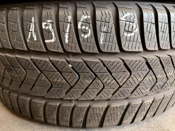 19 Zoll Pirelli Sottozero SZ3 245/45 R19 102V Winterreifen DOT 2019 5,5mm 317-A