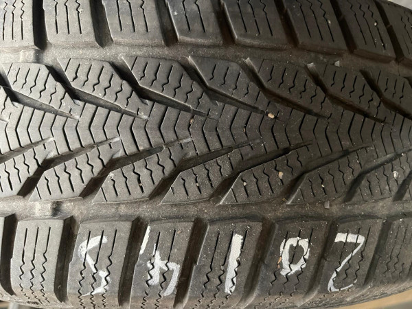 Points Winterstar 4 Winterreifen 185/65 R15 88T DOT 2020 4,5mm 303-A