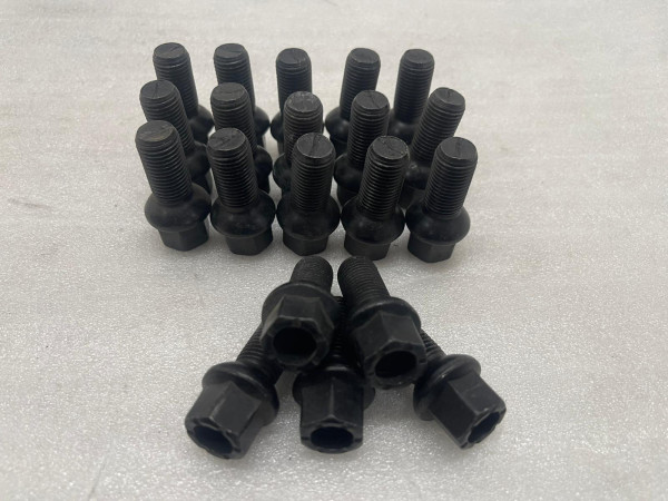 20x Radschrauben M14x1,5x28 Kugel Kugelbund Schwarz Mercedes SW17 L28