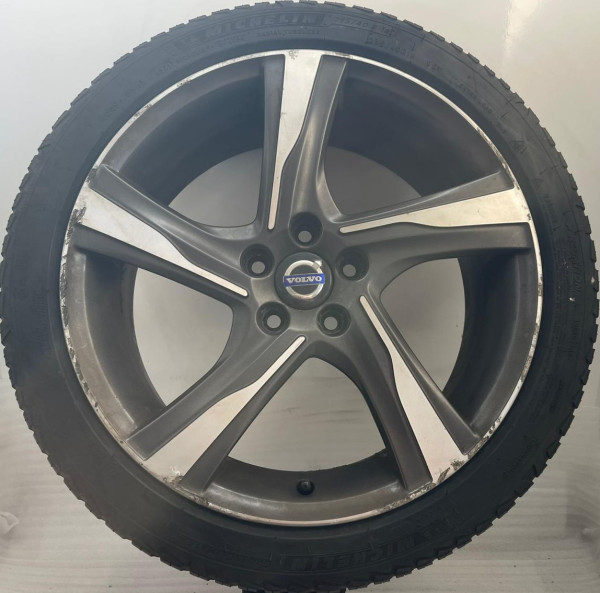 Original Volvo V60 18 Zoll Winterräder 31362188 8x18 ET55 235/40 R18 Felgen Satz 362-C