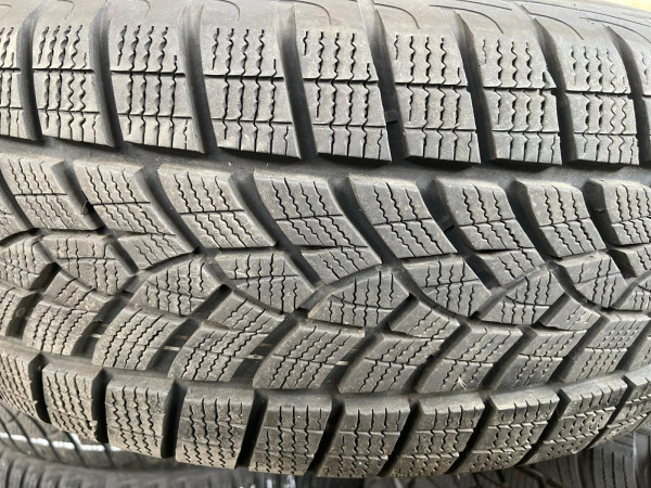 Goodyear Ultra Grip Perf. + 235/65 R17 108H Winterreifen DOT 2023 -7,5mm 306-A