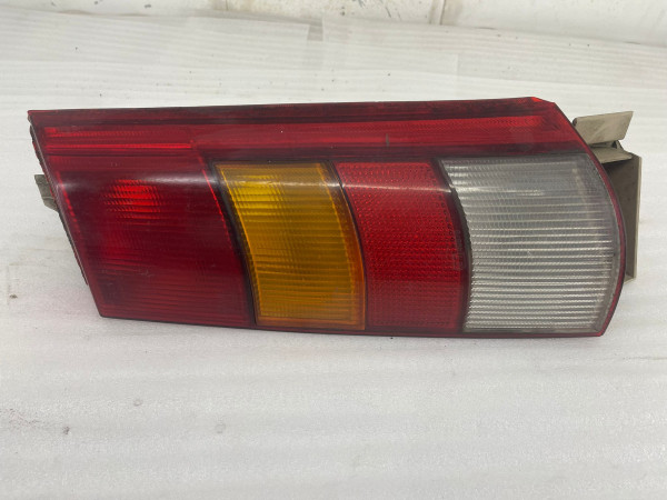 Original Renault Rückleuchte Rückfahrleuchte links 7708761335 gebraucht MT1058